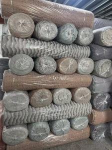 长期出售大卷窗帘布，窗帘布，一卷55米左右，厂在浙江嘉兴