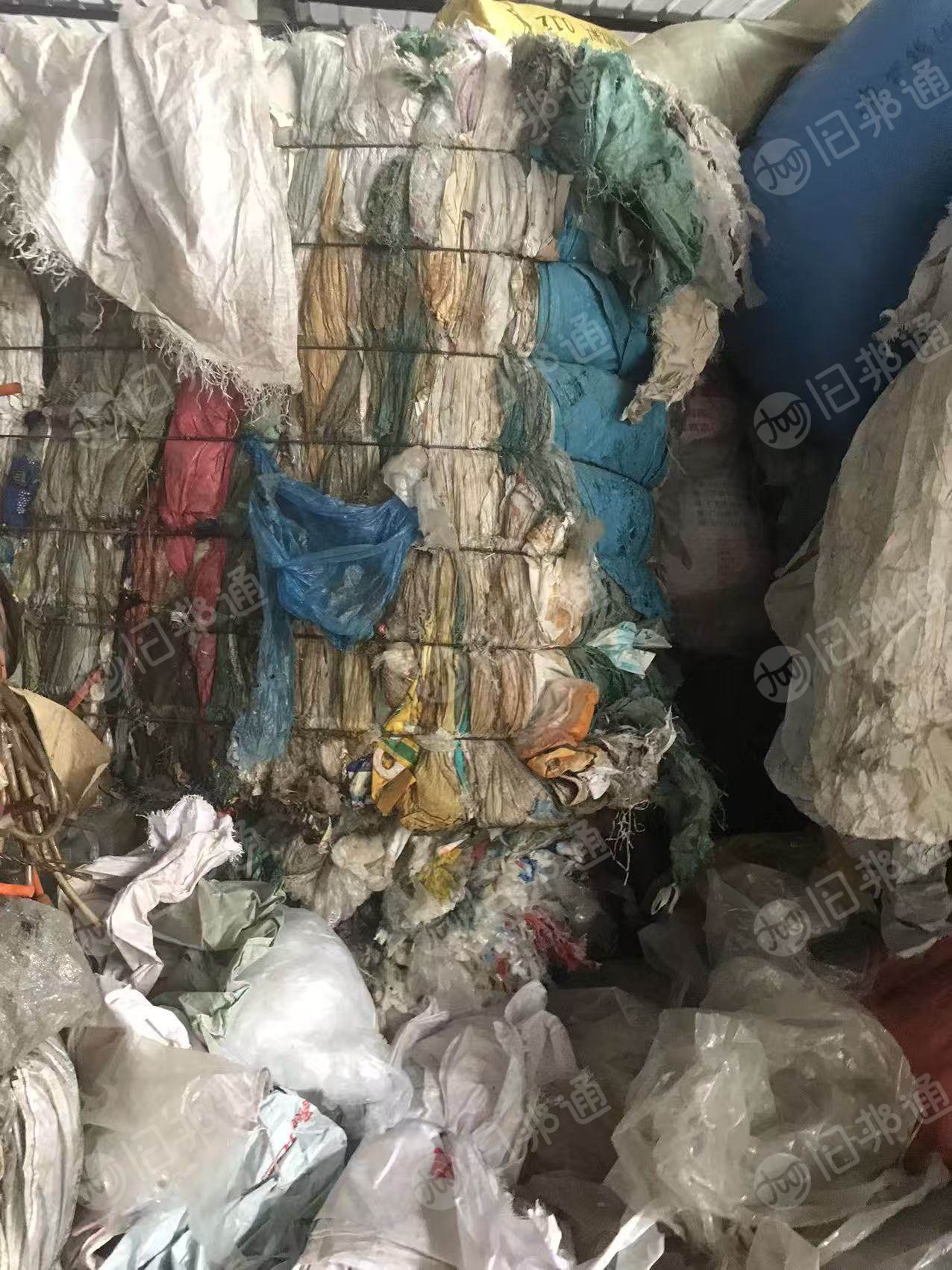 出售废旧杂膜，编织袋，可以炼油用的，现货40吨