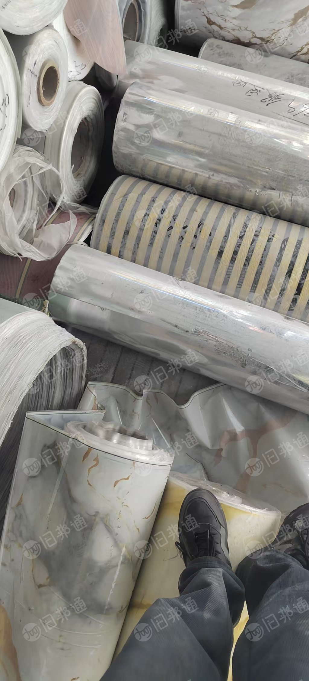 出售PET印花卷膜，贴墙的，现货30吨左右