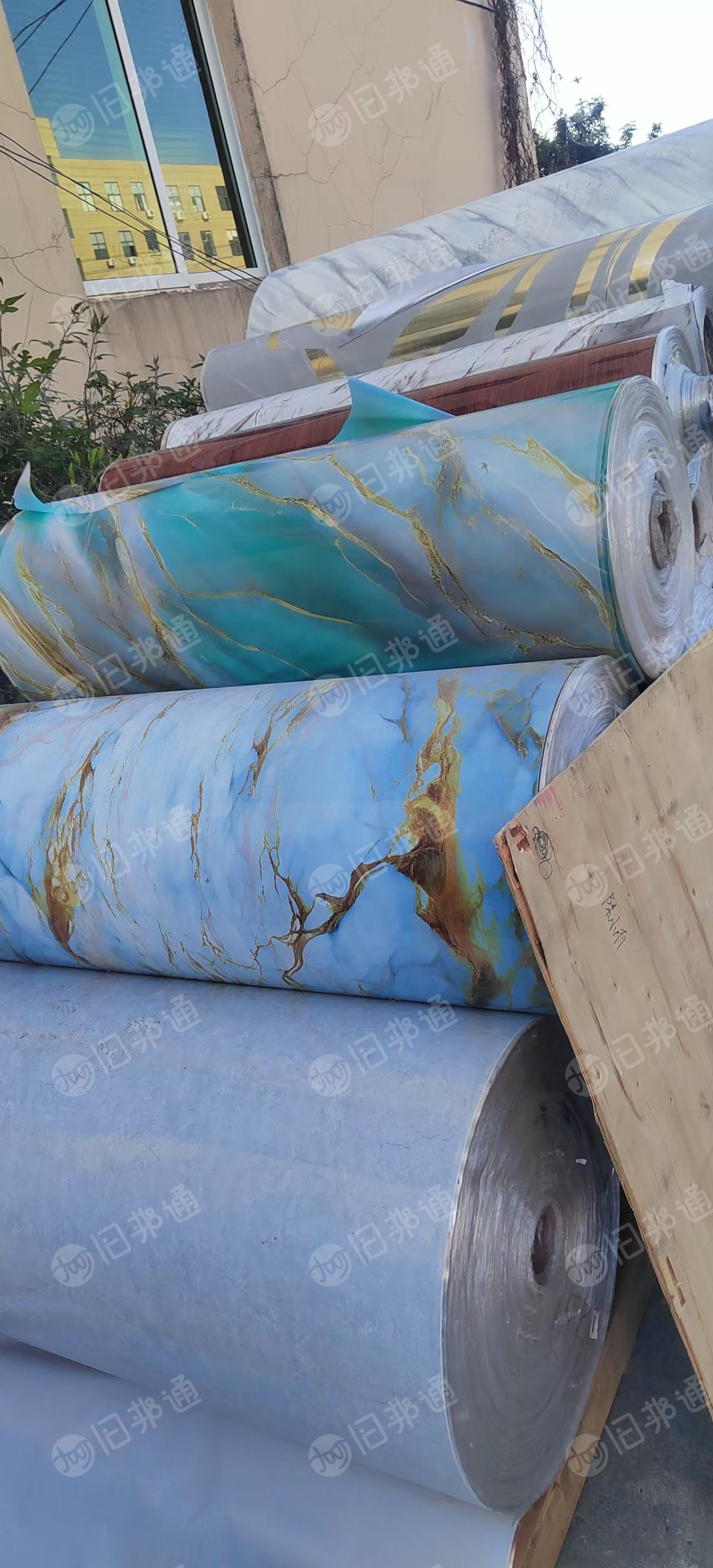 出售PET印花卷膜，贴墙的，现货30吨左右