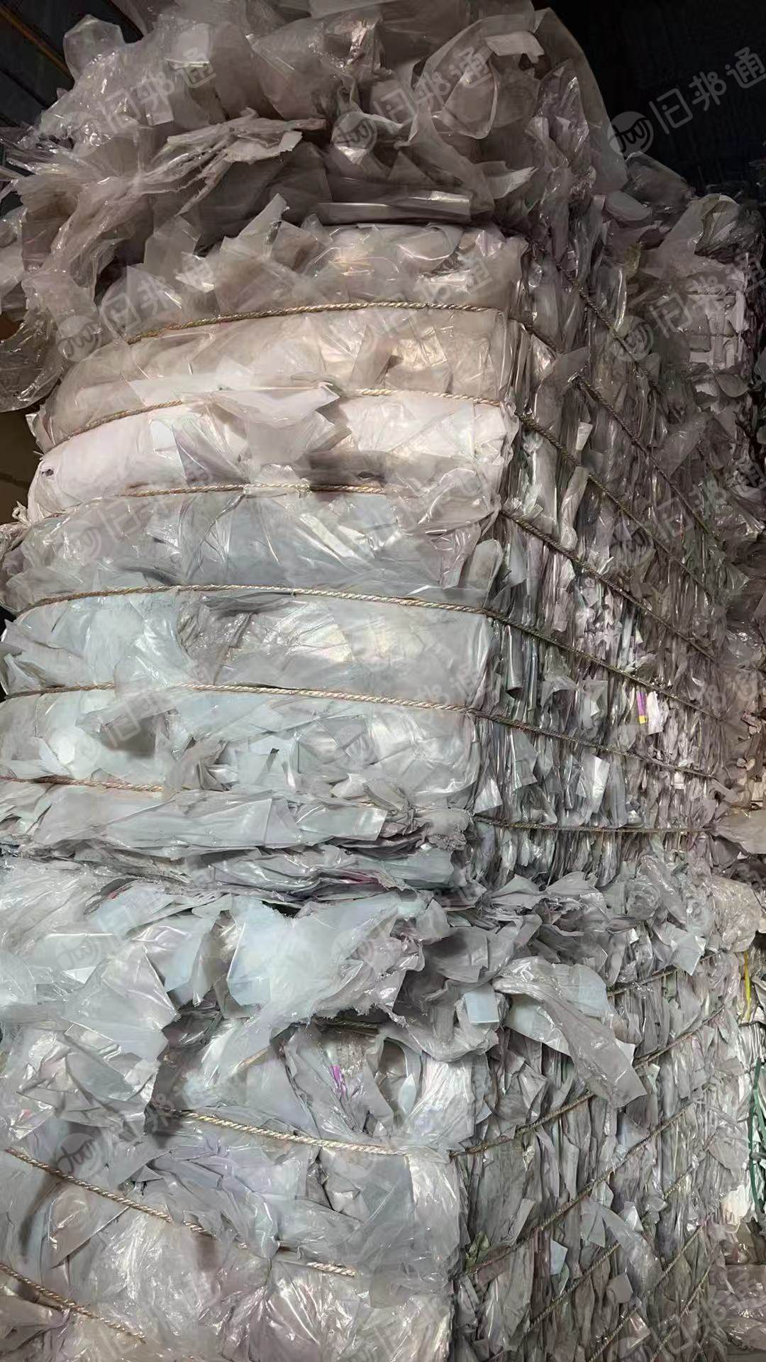 出售PE硅料袋，中空板，（有空心板和纸和塑料膜），现货几挂车