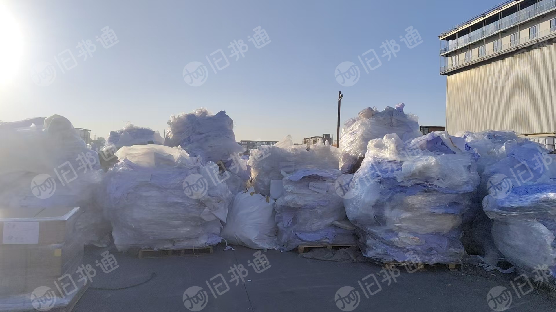 出售LDPE淋膜机头料，月供50吨左右