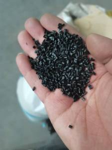 出售PP颗粒，无纺布之类的，过80目，现货量50多吨