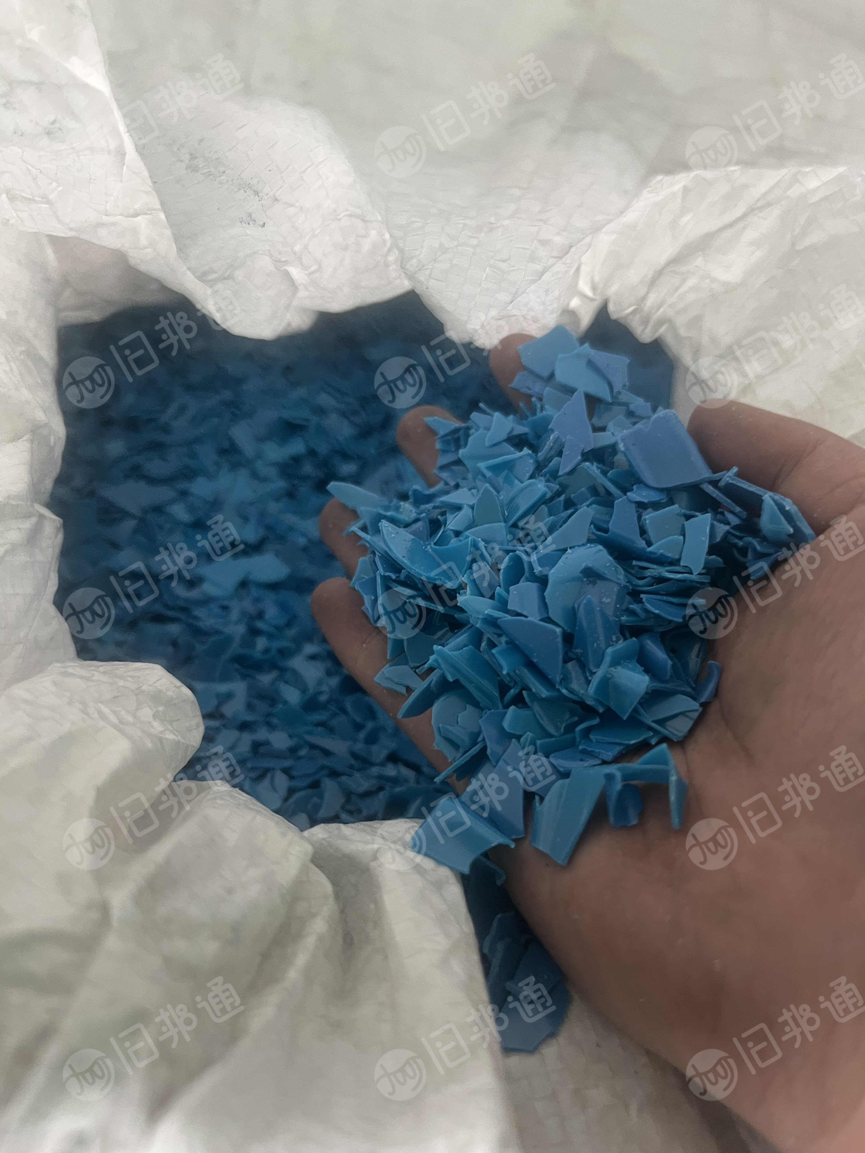 长期大量出售PET吸塑盒破碎料，现货几十吨