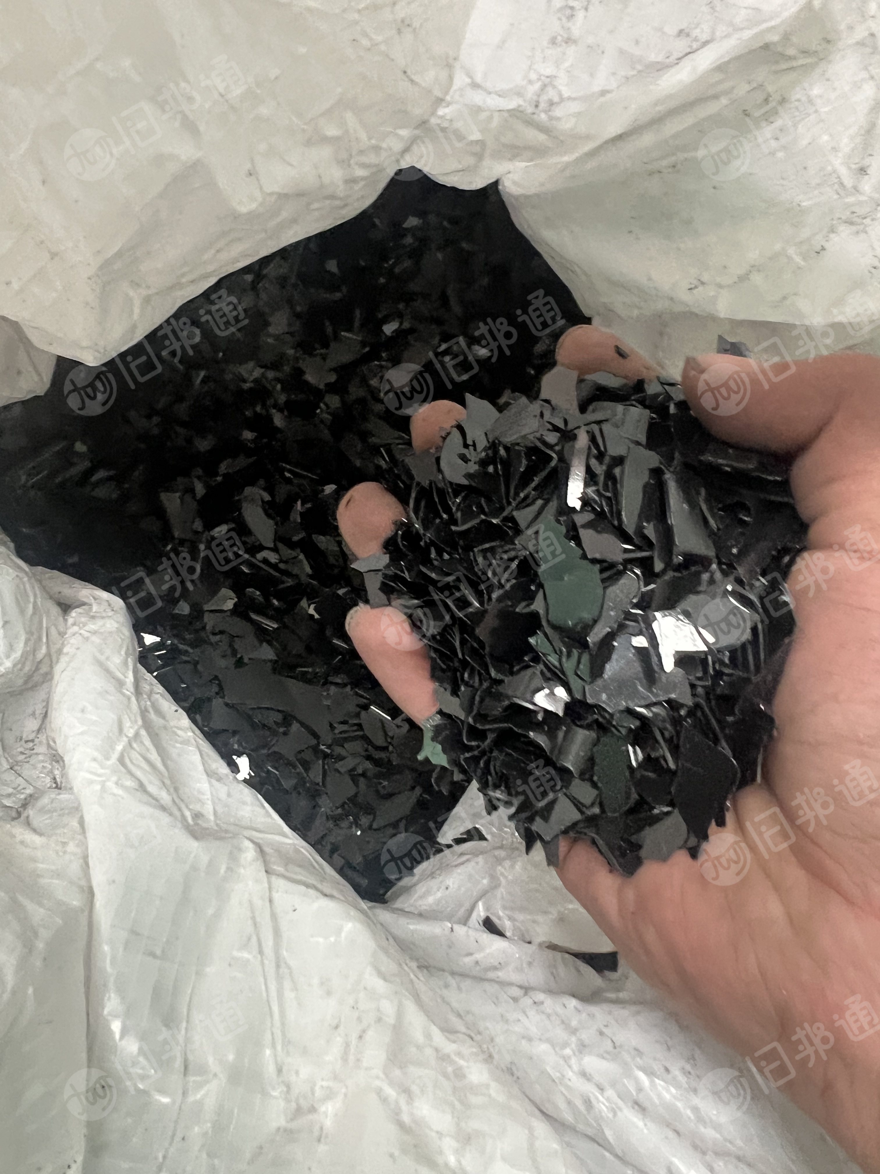 长期大量出售PET吸塑盒破碎料，现货几十吨