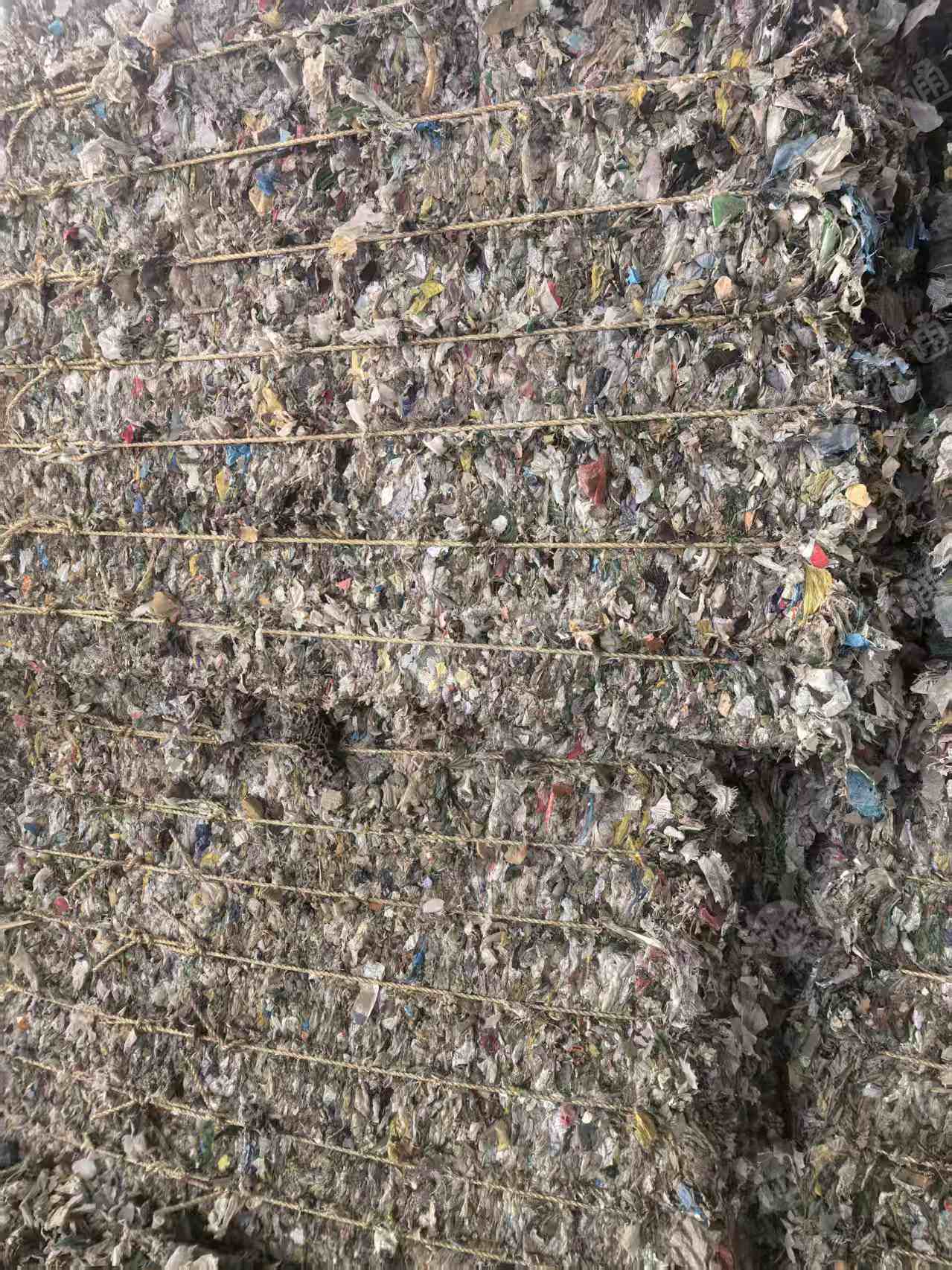 出售建筑垃圾分选撕碎料,编织袋,薄膜类比较多,筛分风选过,可燃烧用,月供300吨