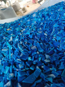 长期出售大蓝桶破碎料