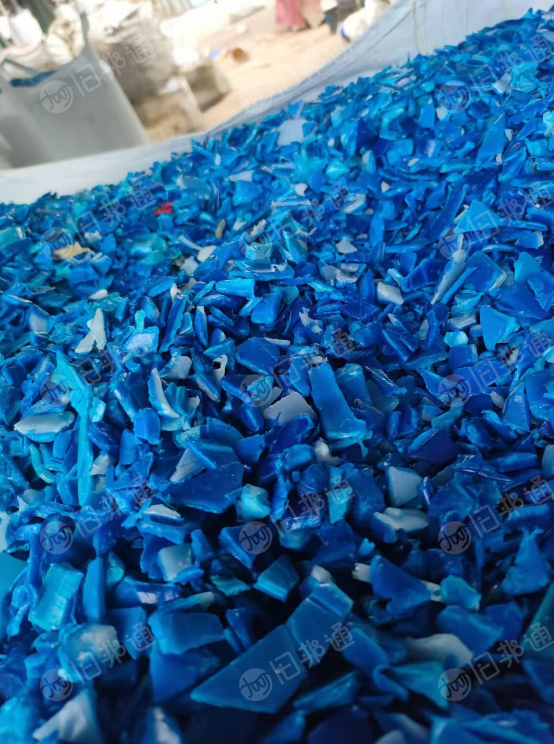 长期出售大蓝桶破碎料