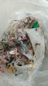 出售纸厂废塑料，纸厂清洗下来的