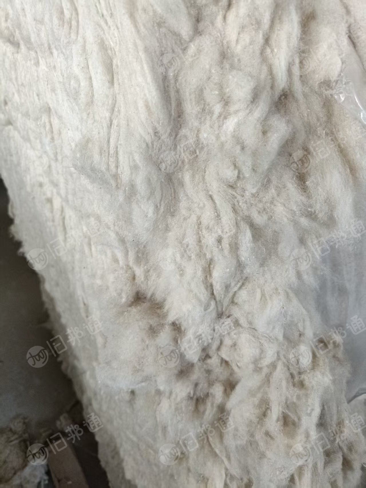 长期出售纺纱厂下来的涤麻车肚棉，50亚麻50化纤，现货100吨。