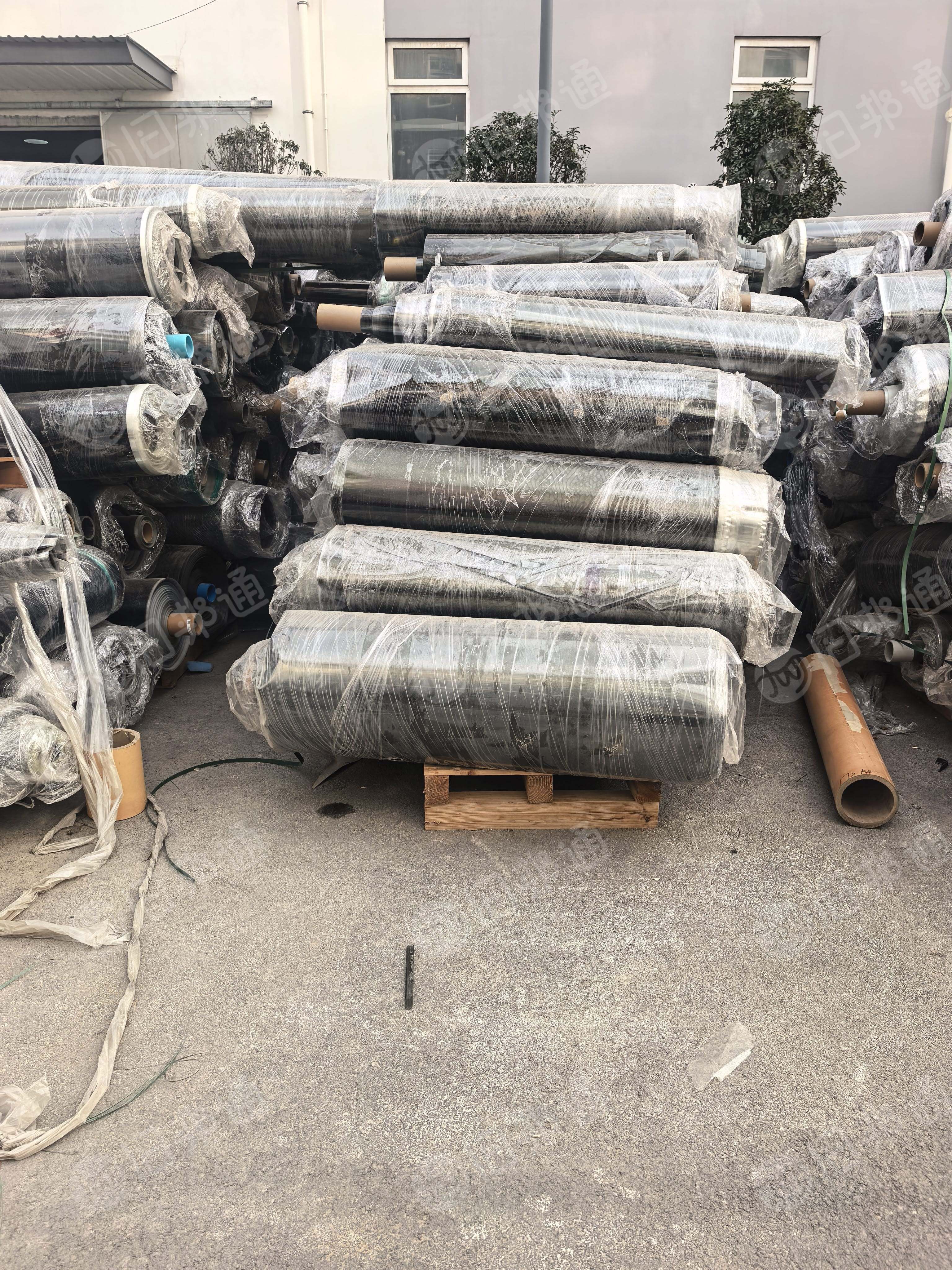 出售偏光片无胶料，全部都是卷的