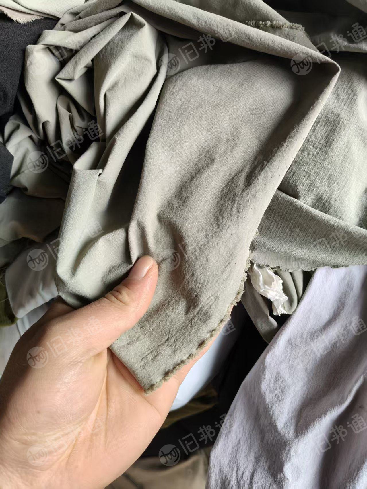 长期大量出售涤纶白拉丝，浅拉丝，黑拉丝，白开花，杂开花，纯尼龙，弹力尼龙等，月供200吨。