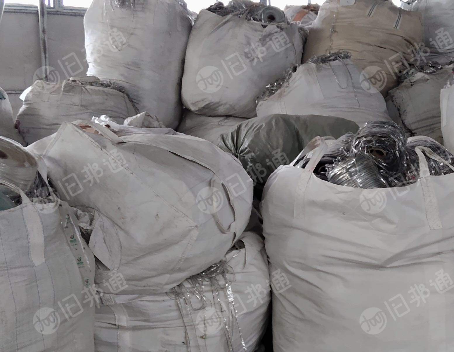 出售彩印厂下来的复合膜废料，聚丙复合膜废料，现货70吨