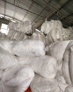 求购纯PP无纺布废料，要求零比重，造粒用