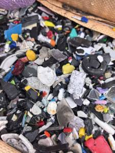 出售PP,ABS,PS等混合塑料，过好25℃盐水，现货30吨