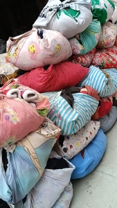 长期出售旧衣服黑料，黑料，燃烧料，现货40吨