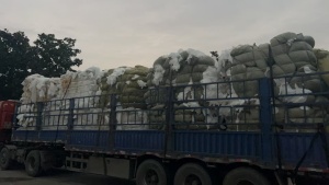 长期出售纸尿裤边角料，纯PP无纺布边角料，货在安徽滁州