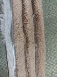 长期出售涤纶混锦料，有纯涤纶废布，也有涤纶混锦，比例各占50，统货卖，月供60吨，货在江苏常州