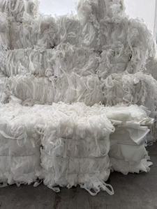 长期出售涤纶经编布切边料，白色涤纶废布，含20%低熔点，现货有17.5米一车，货在四川绵阳