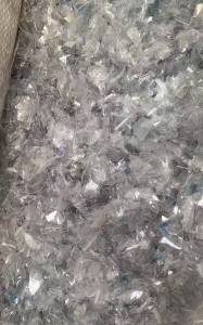 出售PET吸塑盒破碎料，干净可直接上机，现货15吨