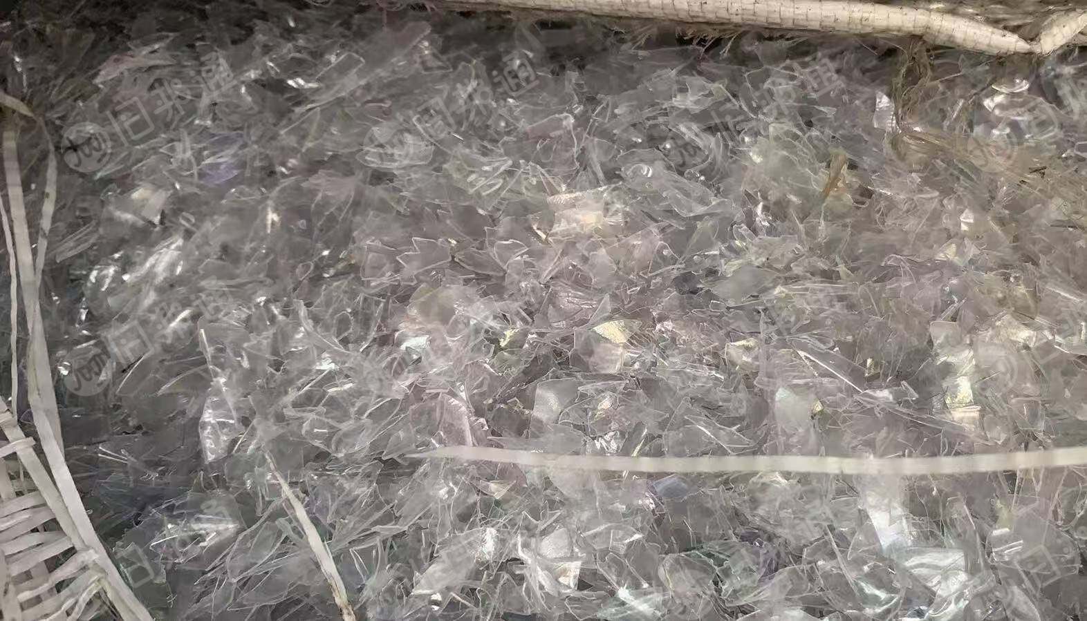 出售PET吸塑盒破碎料，干净可直接上机，现货15吨
