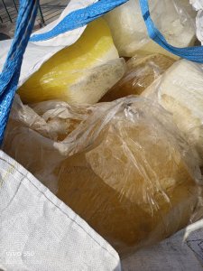 长期出售松香胶，可以做硅胶手套，可以做油漆，现货10吨，货在山东青岛