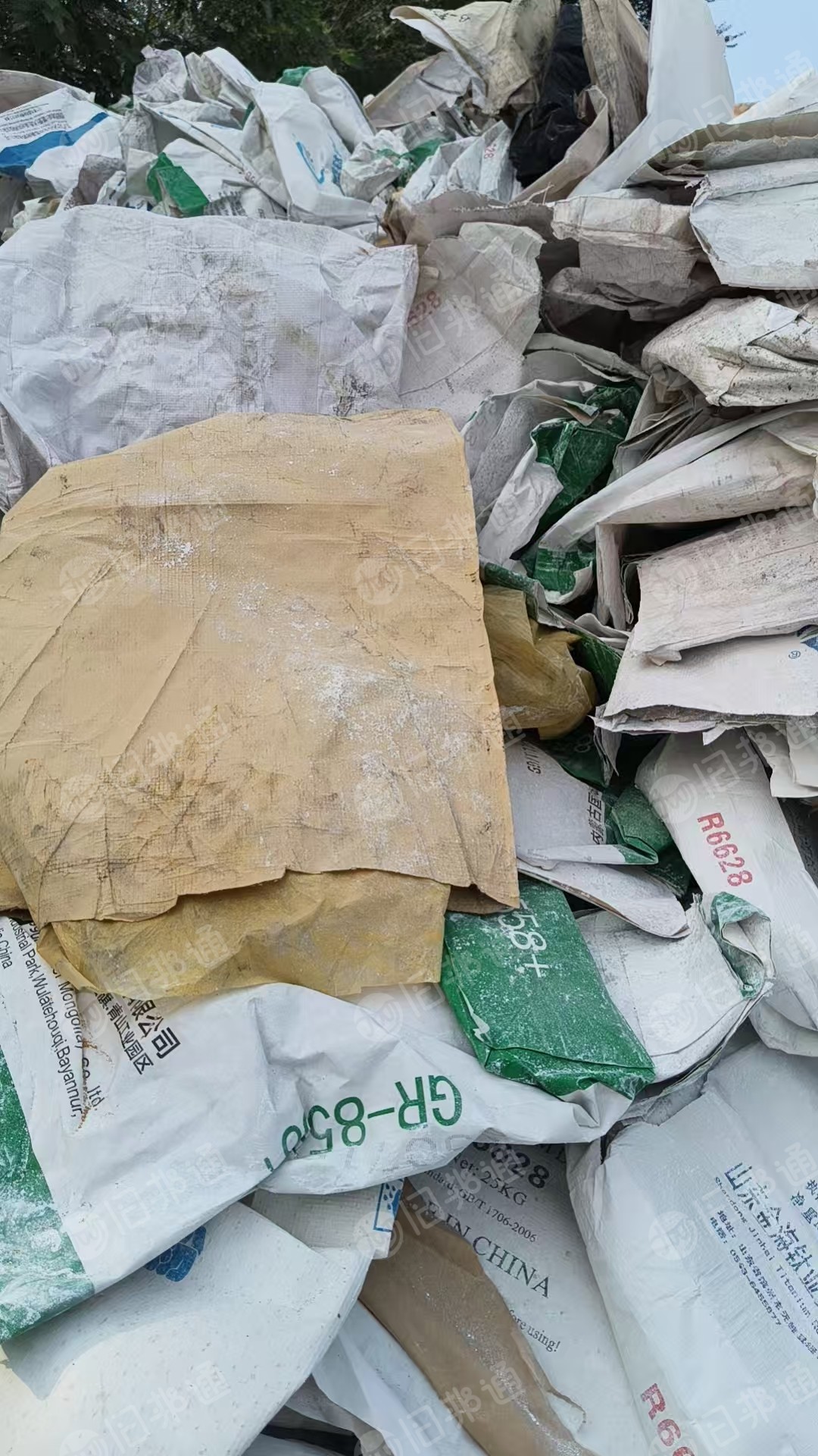 出售废纯纸袋和牛皮纸塑袋混打料