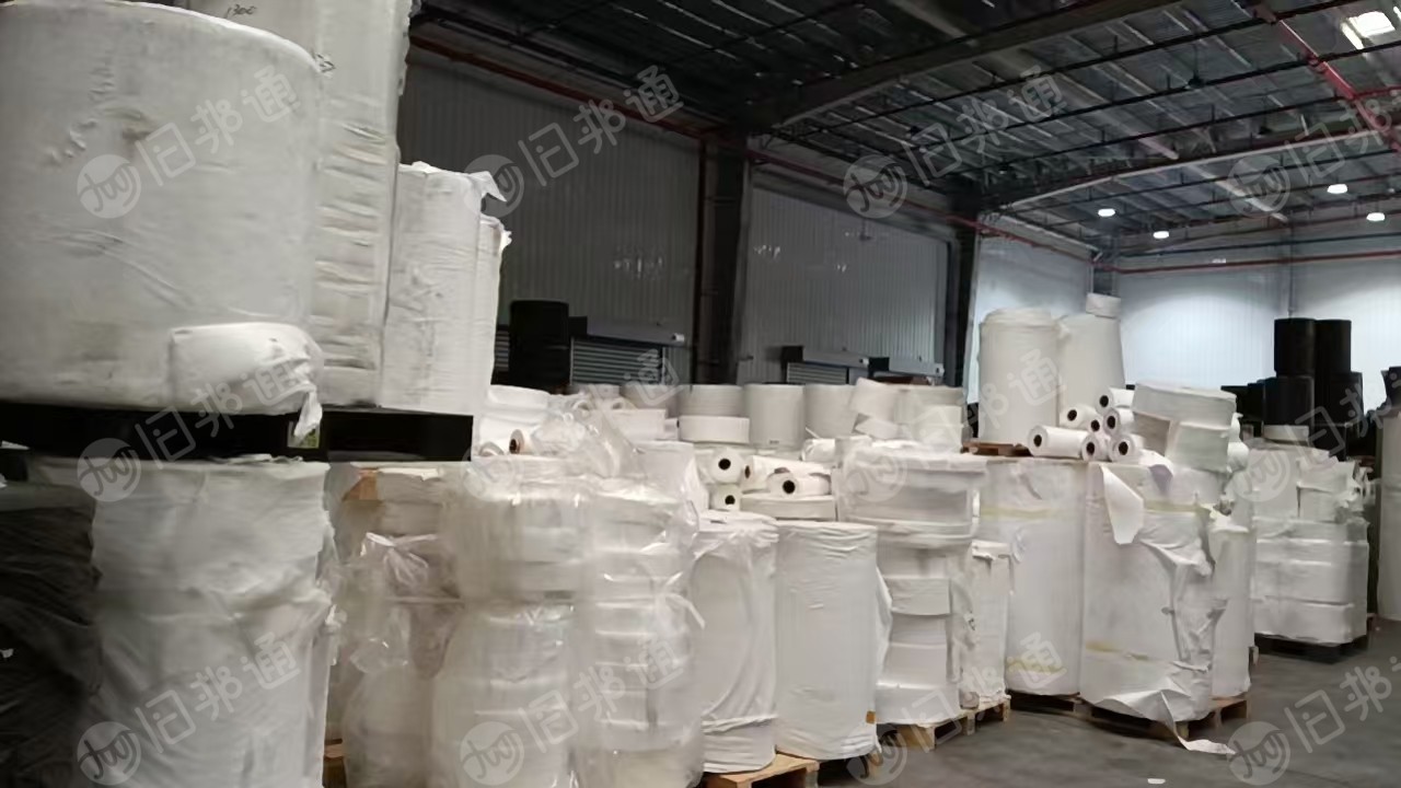 长期出售无纺布卷材，PP无纺布，熔喷布等，统货出，现货有十来吨，货在广东东莞