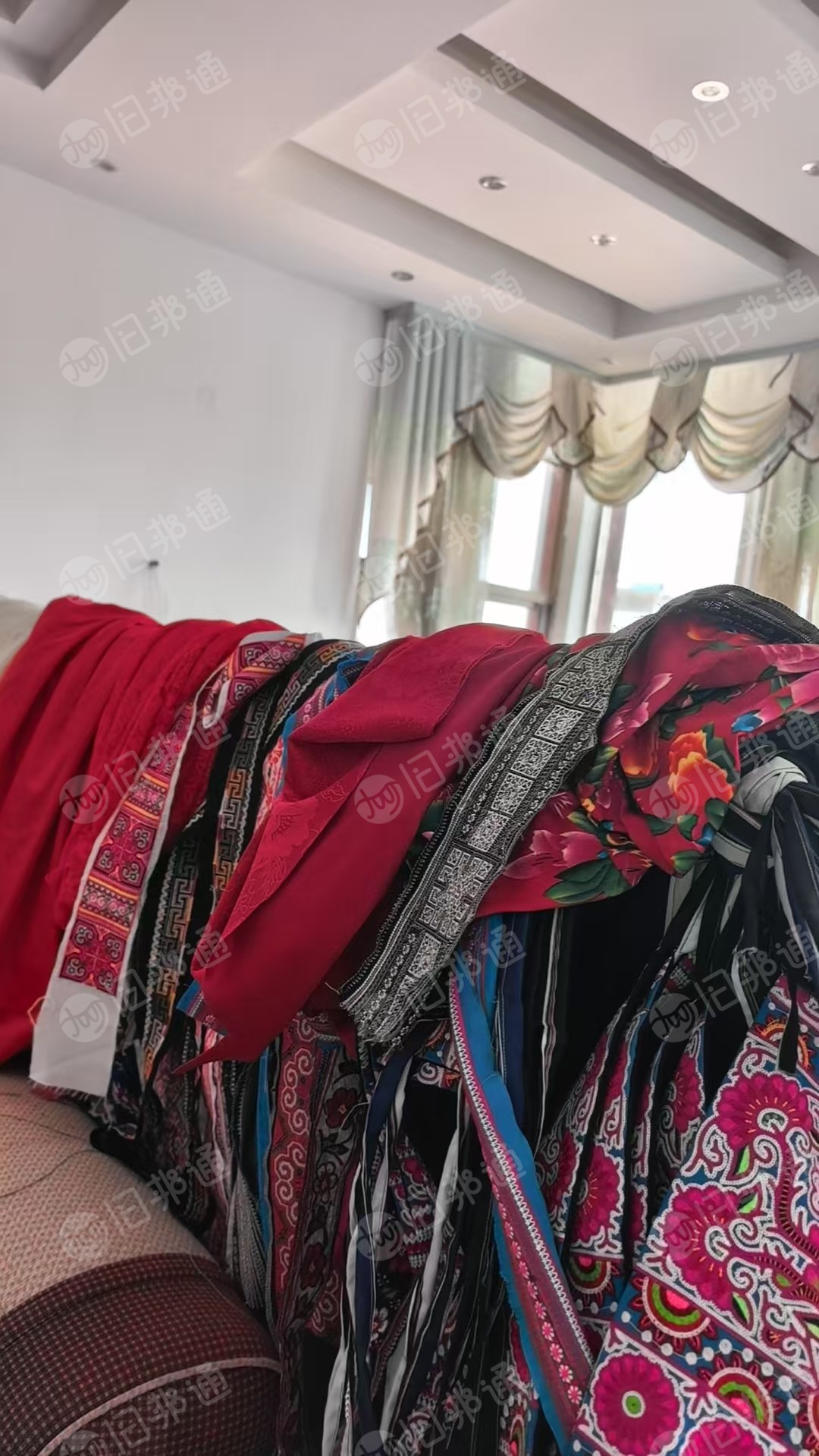 长期出售服装下脚料，边角料，碎布，各种材质统货出，货在云南红河州