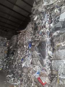 长期出售金银卡边角料，有膜无膜混打