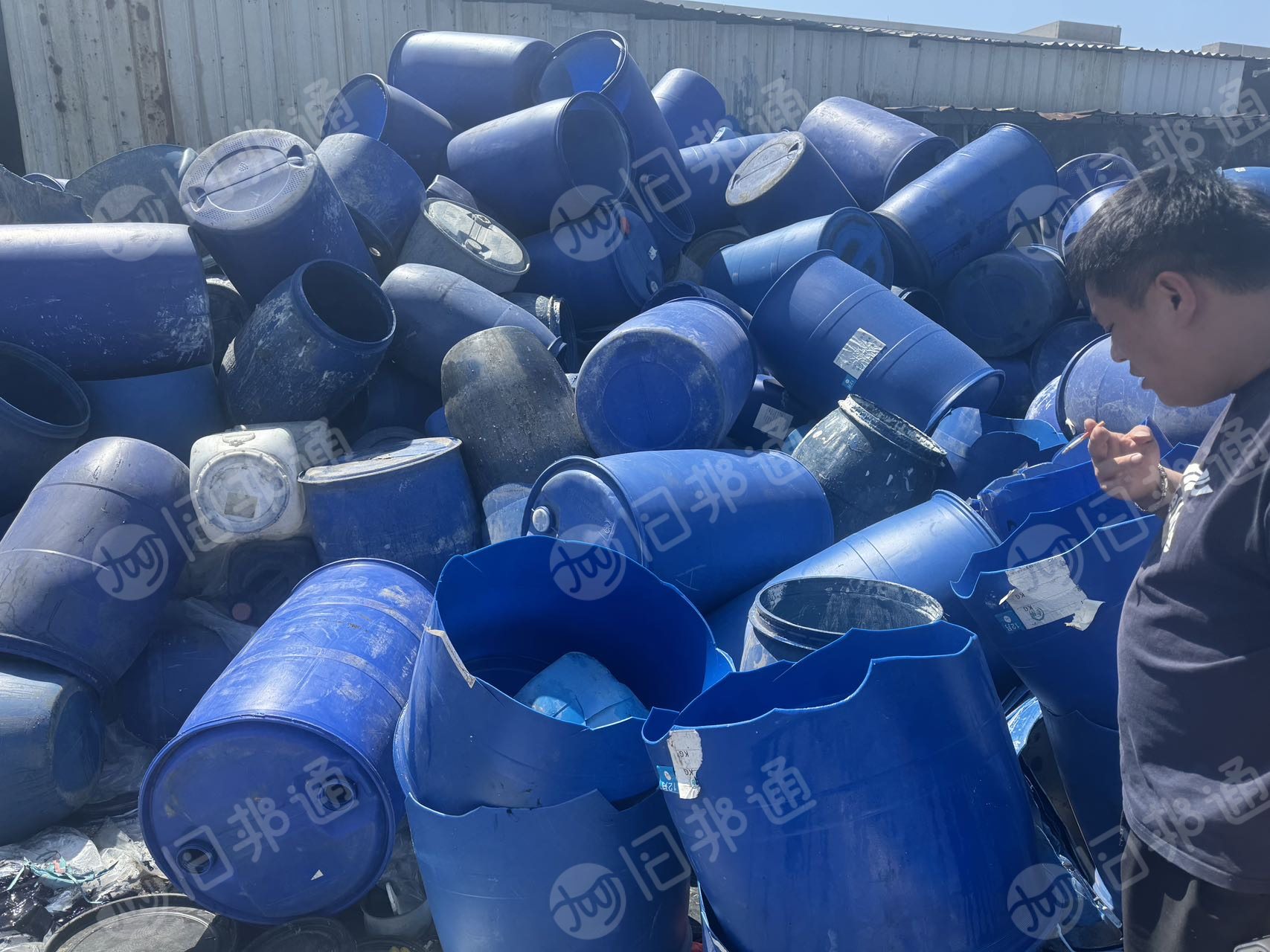 收购大蓝桶压包