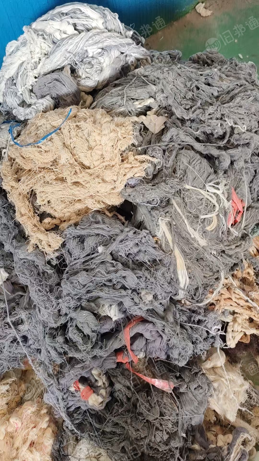 长期出售纯棉纱线彩纱，已经褪色退浆过的，可以开花纺纱，含水12点，现货15吨，货在山东滨州