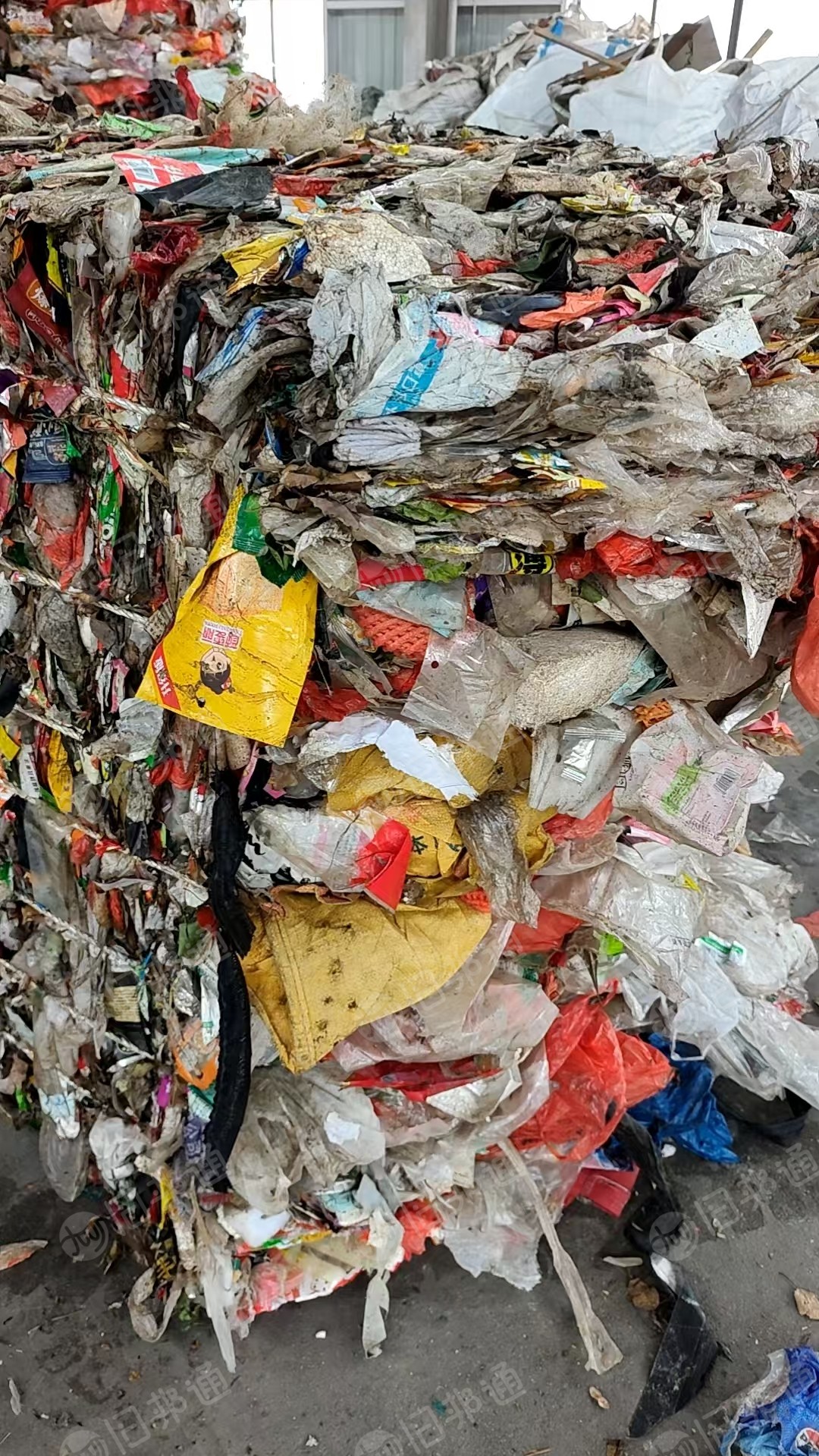 出售生活垃圾杂膜料，月供60吨左右