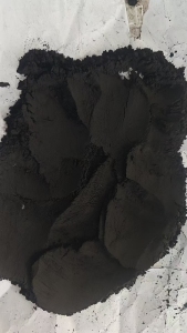 出售塑料油，塑料热解碳，炭黑，热值1000左右，水分零点几，月供500多吨