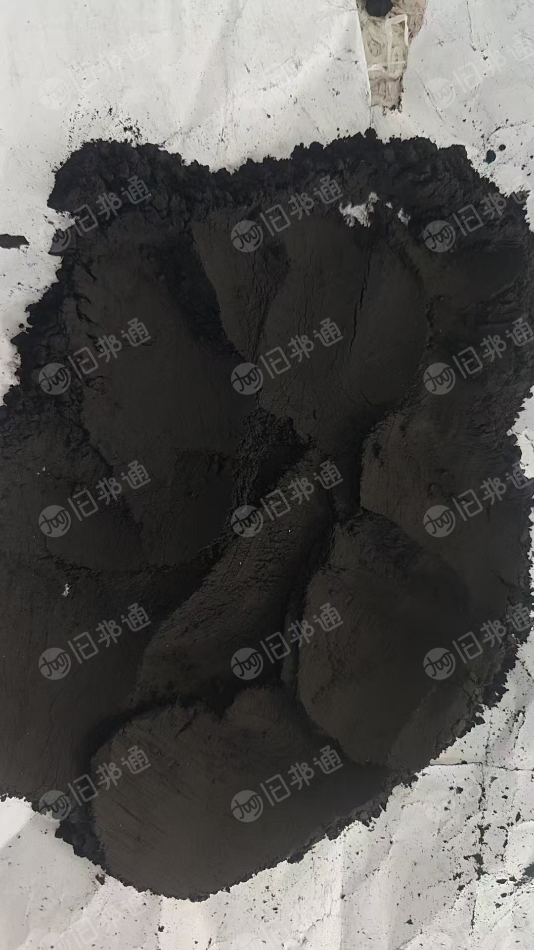 出售塑料油，塑料热解碳，炭黑，热值1000左右，水分零点几，月供500多吨