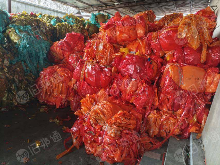 长期售pvdc火腿肠衣膜，厂里回收来的，月供100吨，压包