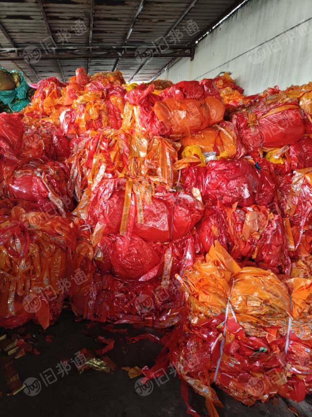 长期售pvdc火腿肠衣膜，厂里回收来的，月供100吨，压包