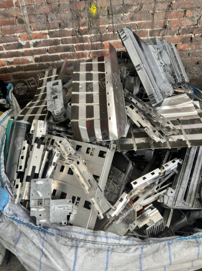 出售复印机里的铝,进口的,有纯铝、漆包铝、带铁的铝,长期有货