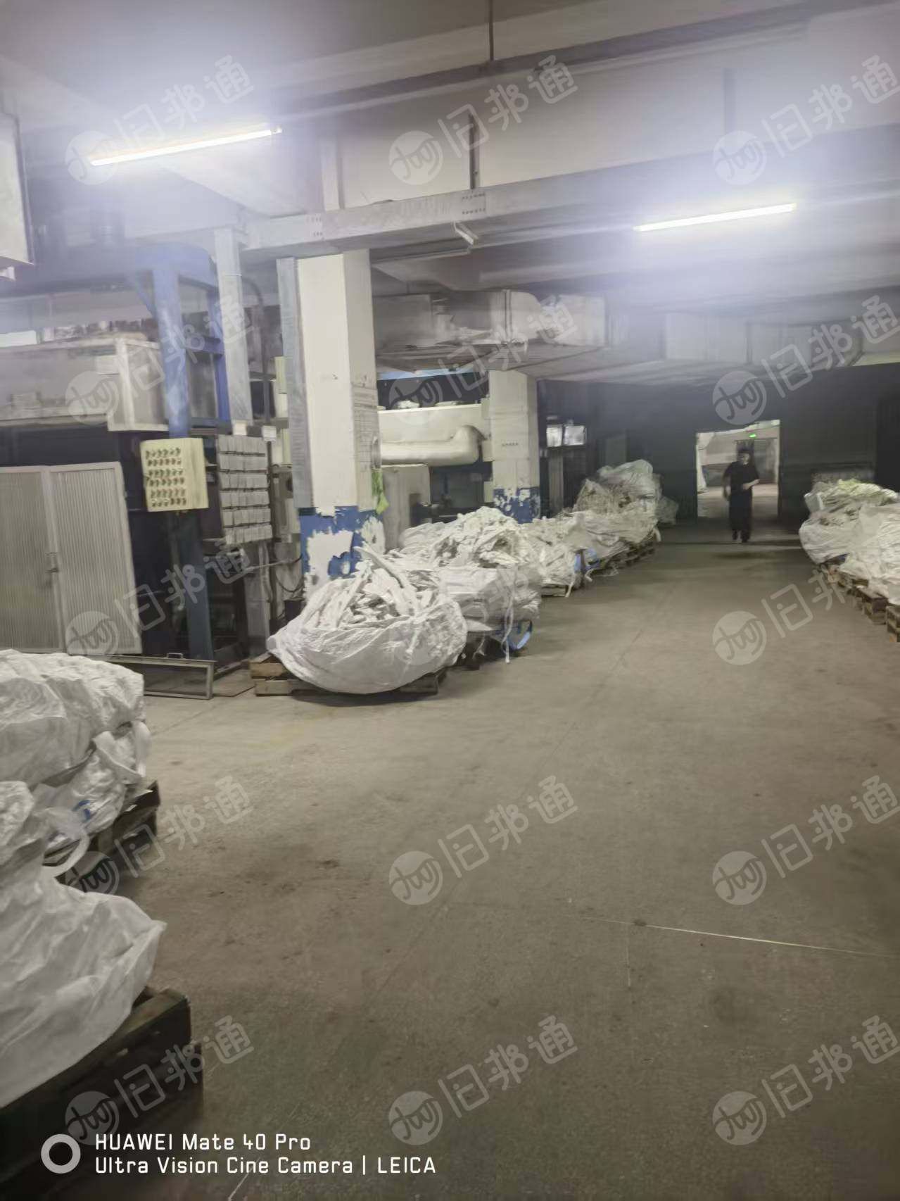 长期出售涤锦废丝涤锦浆块，化纤厂下来的，含锦纶20左右，现货15吨，货在浙江杭州