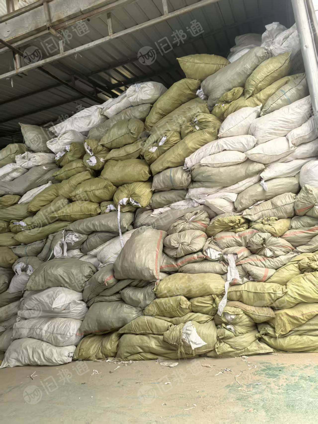 出售软质PVC膜废料，软质PVC广告膜废料，现货二三十吨