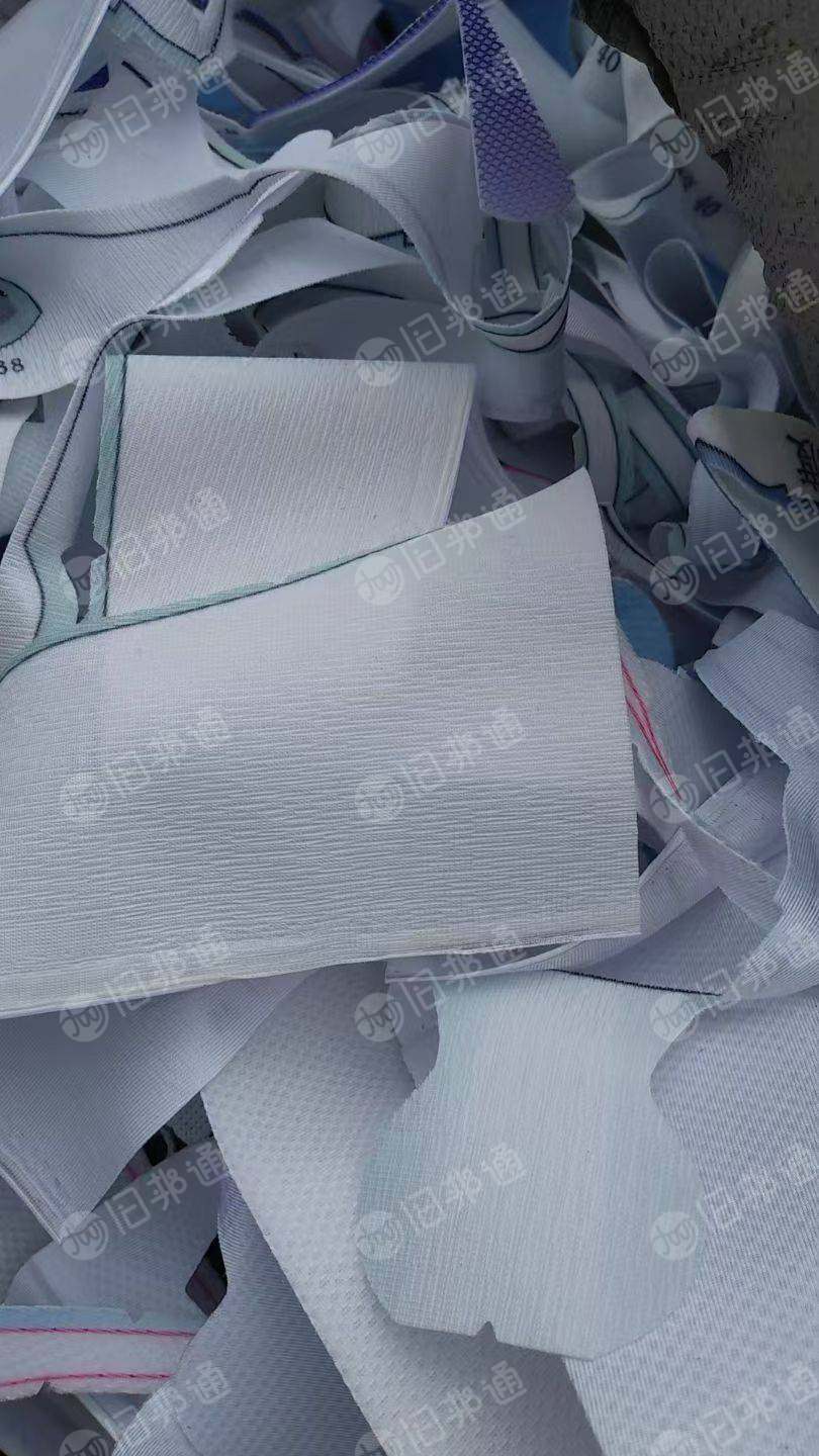 长期出售涤纶复合鞋料，涤纶复合丙烯料，月供500吨