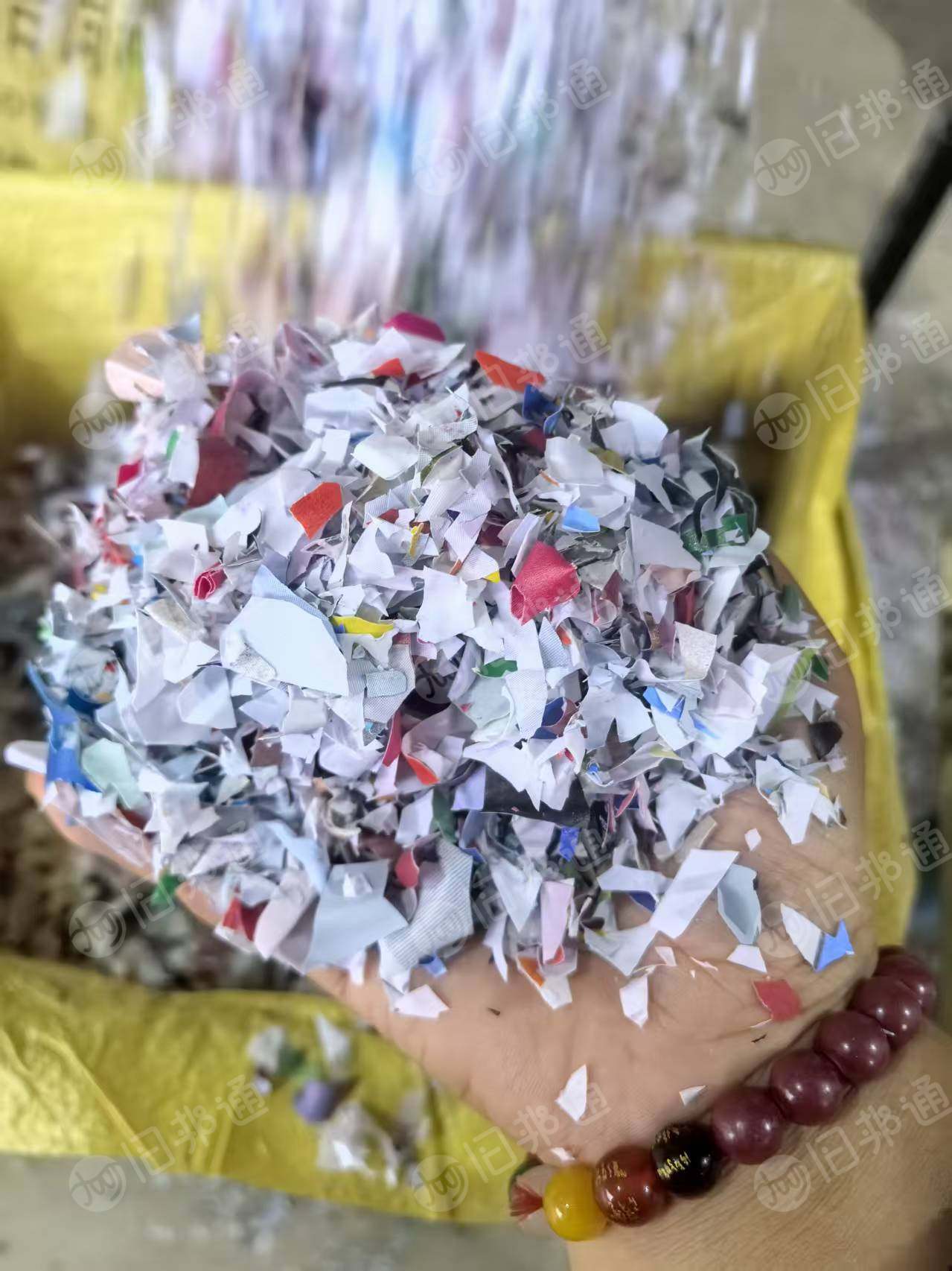 出售各种花色软质PVC破碎料，新料、废料破碎料都有