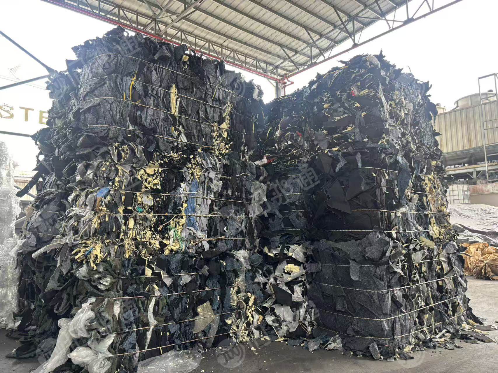 大量回收汽车内饰，鞋面料，燃烧料，黑料