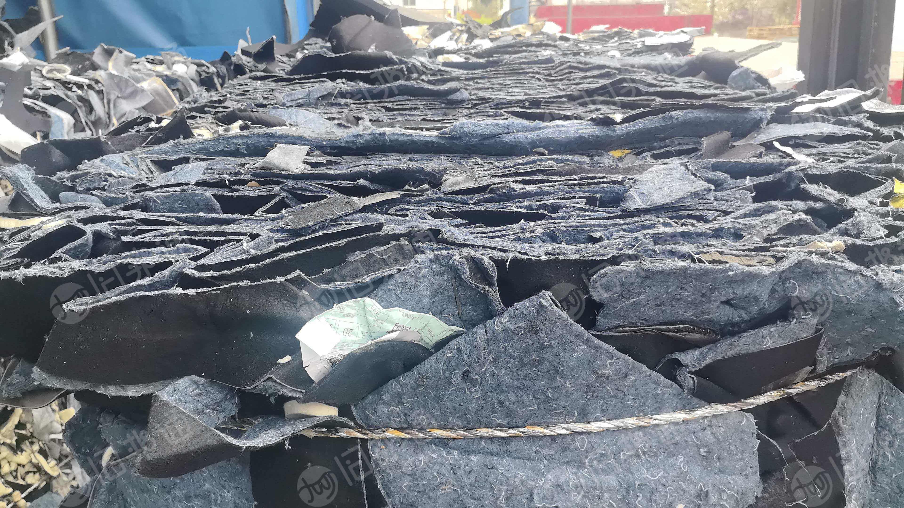 大量回收汽车内饰，鞋面料，燃烧料，黑料