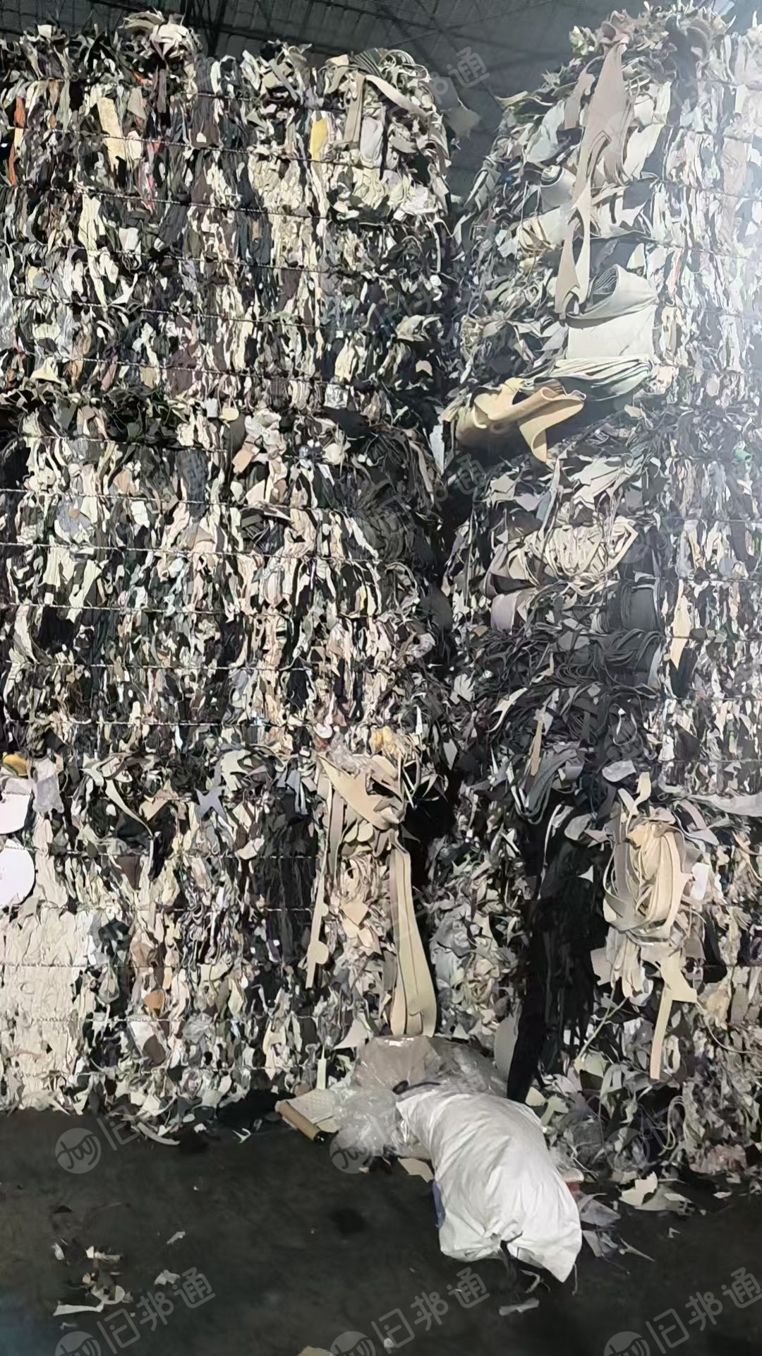 大量回收汽车内饰，鞋面料，燃烧料，黑料