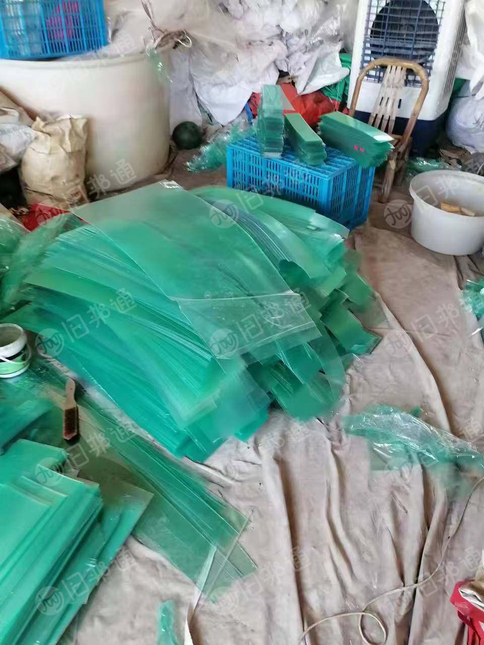 出售pc片材废料，带镀层带保护膜