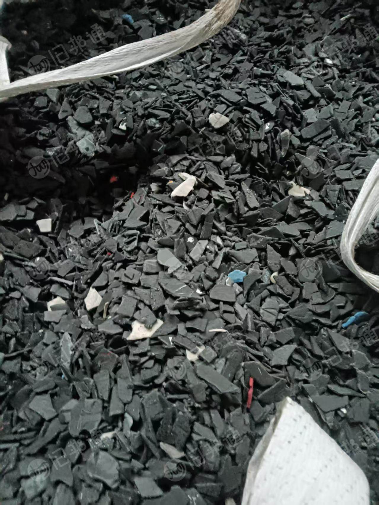 出售pp保险杠破碎料,已退漆,现货一挂车