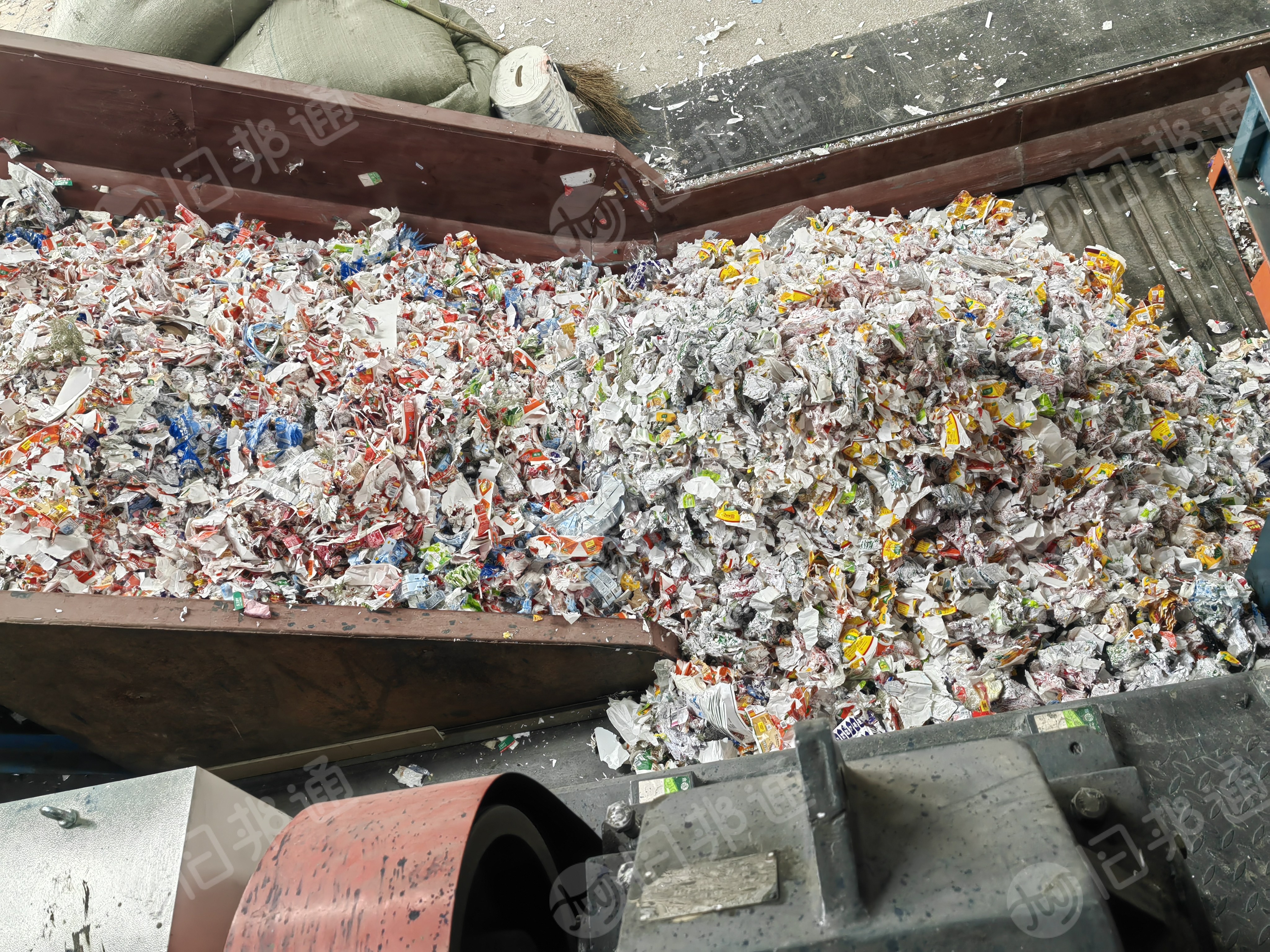 长期出售不干胶破碎料