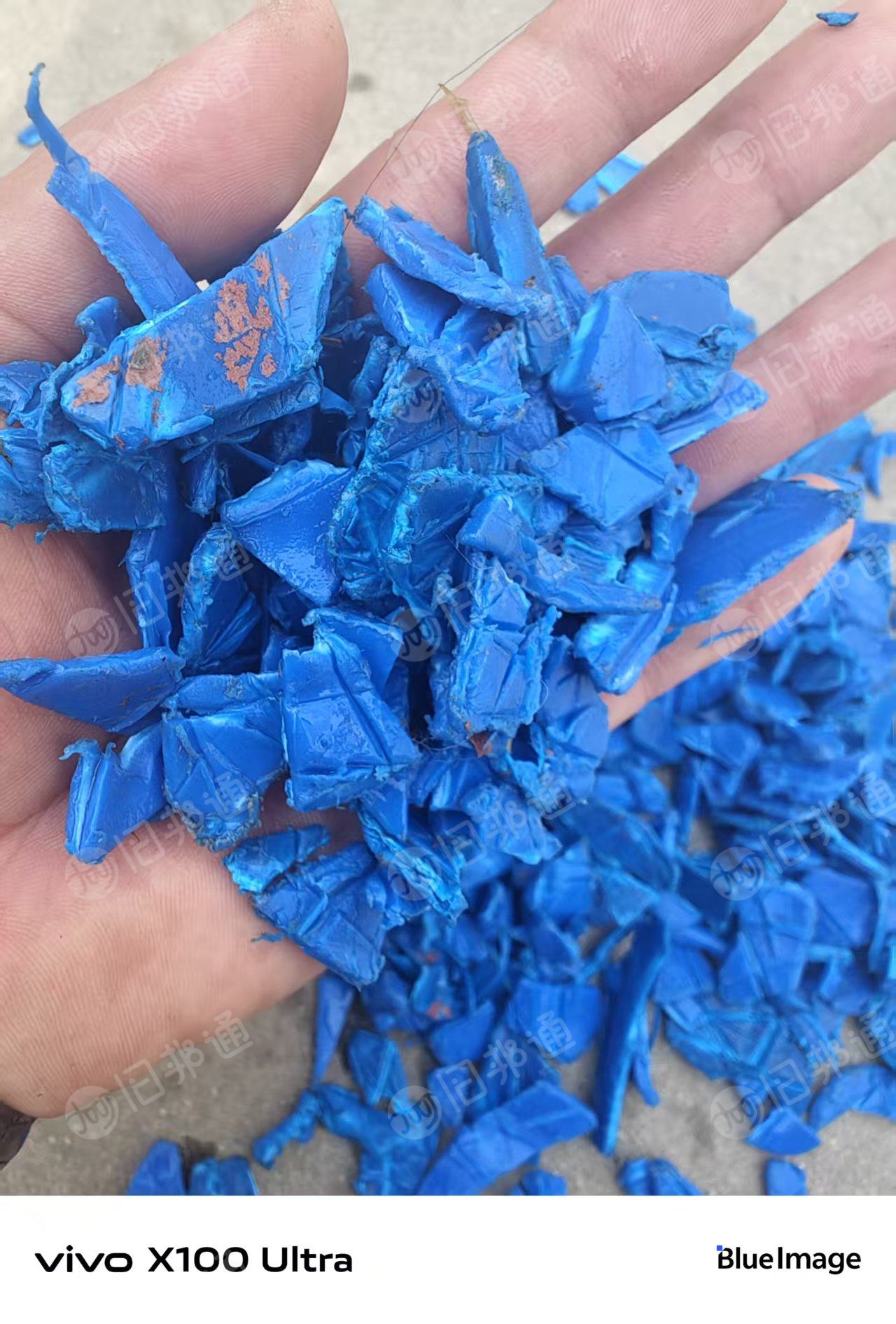 出售蓝桶破碎料，大小蓝分开打的，长期供应