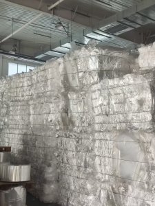 出售opp膜，不带胶的，卷膜跟压块一起走，现货50吨